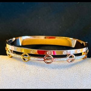 Luxury designer bracelet in 14k gold polish